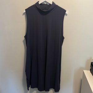High neck athletic dress
